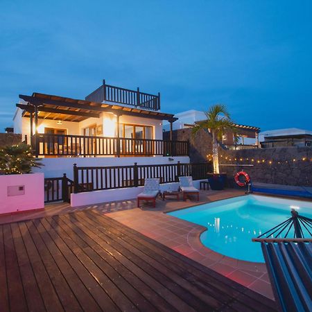Villa Cavendish With Sea Views And Heatable Pool Close To Flamingo Beach Playa Blanca  Exterior photo