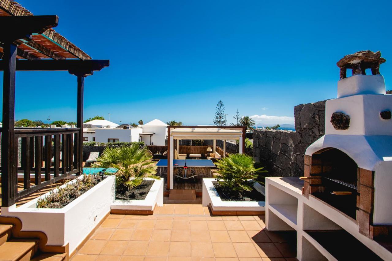 Villa Cavendish With Sea Views And Heatable Pool Close To Flamingo Beach Playa Blanca  Exterior photo