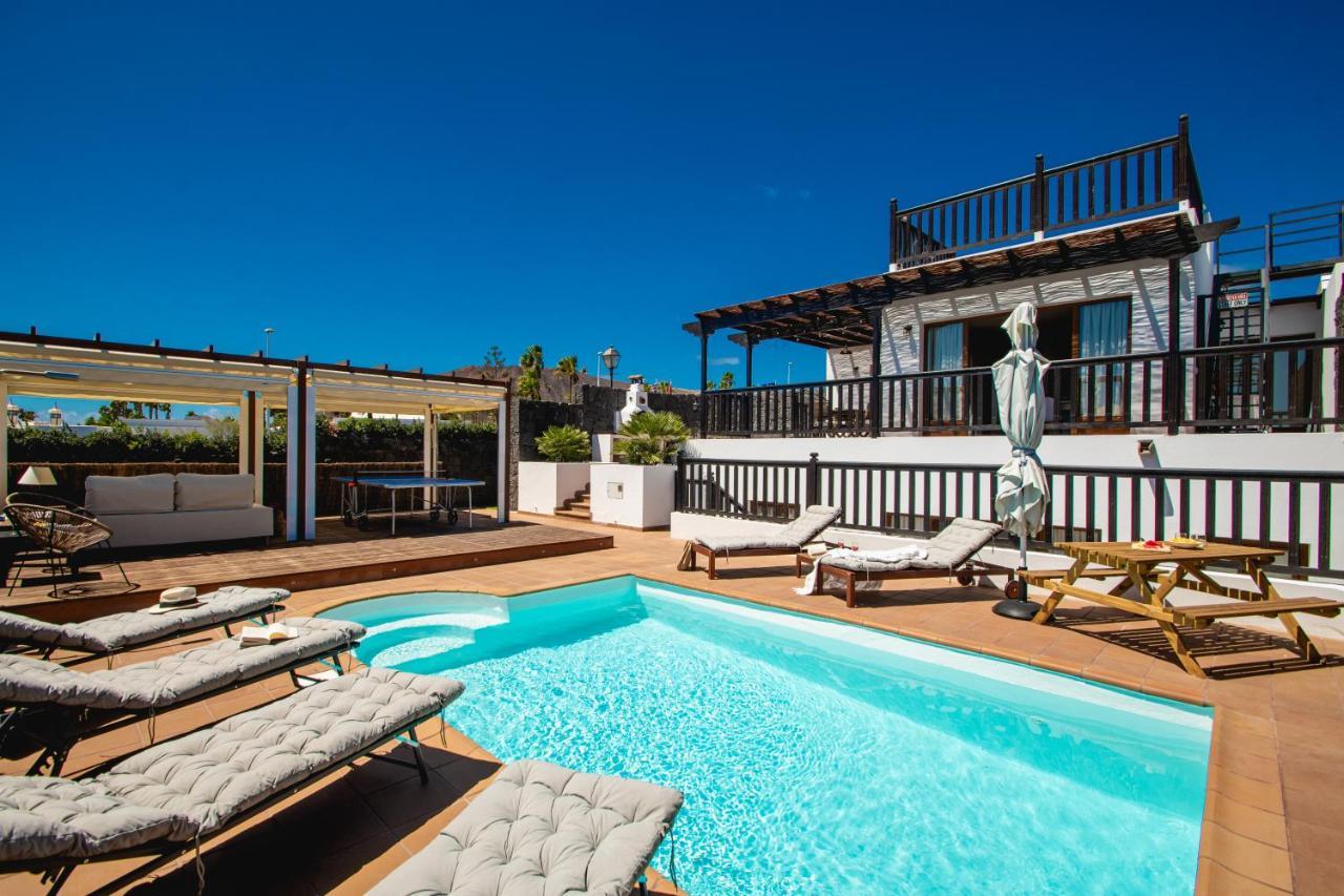 Villa Cavendish With Sea Views And Heatable Pool Close To Flamingo Beach Playa Blanca  Exterior photo