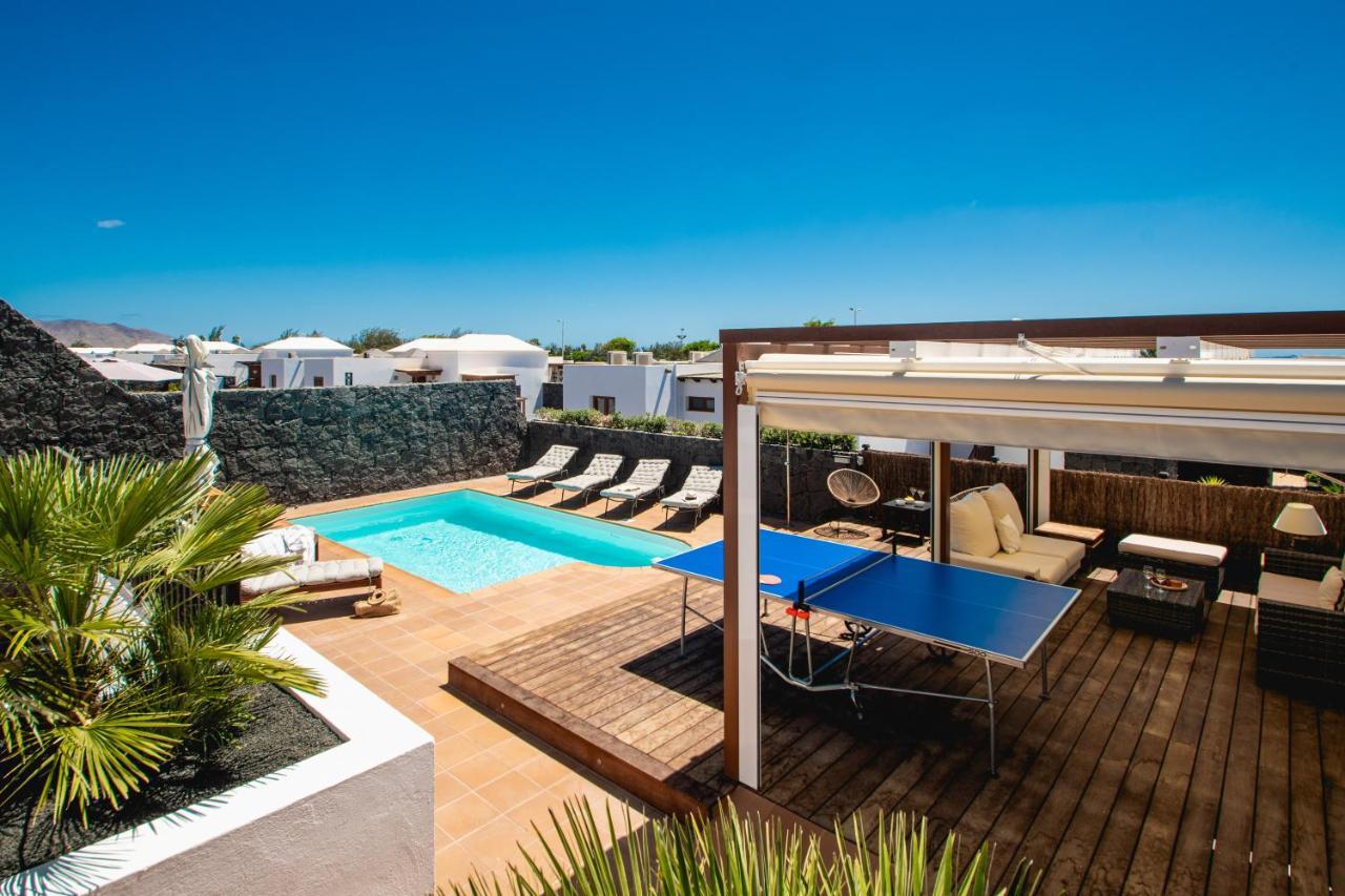 Villa Cavendish With Sea Views And Heatable Pool Close To Flamingo Beach Playa Blanca  Exterior photo