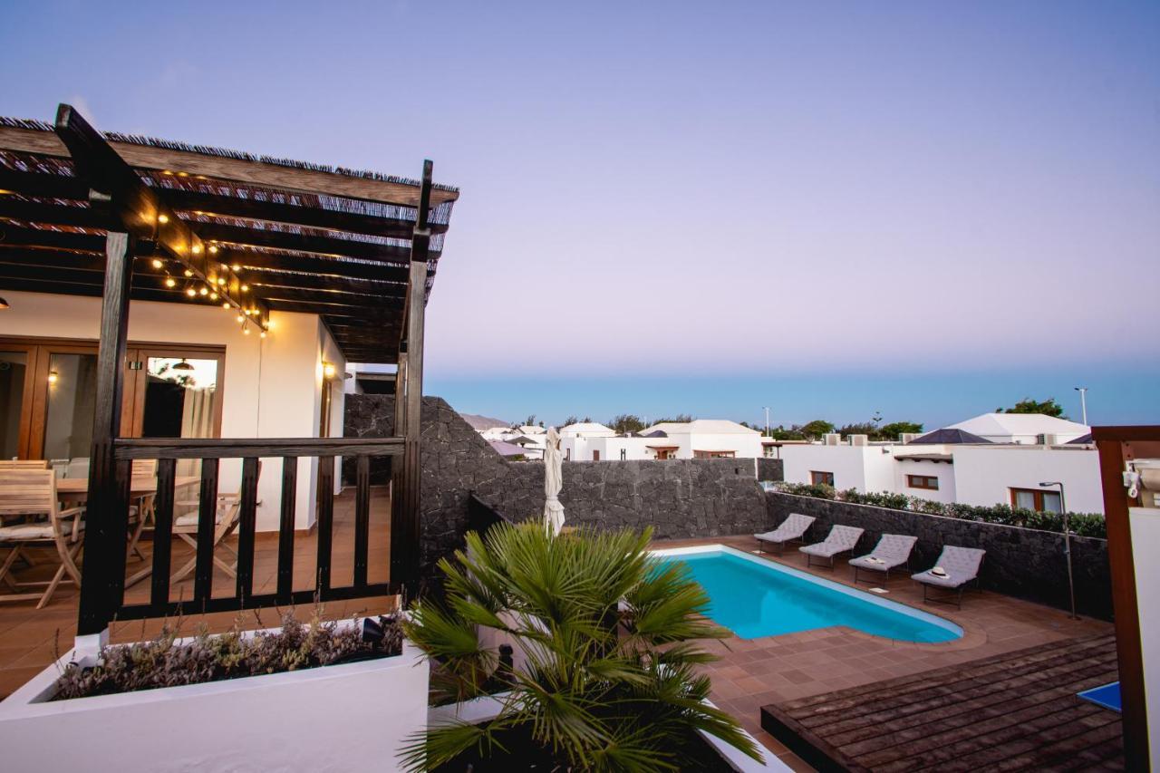 Villa Cavendish With Sea Views And Heatable Pool Close To Flamingo Beach Playa Blanca  Exterior photo