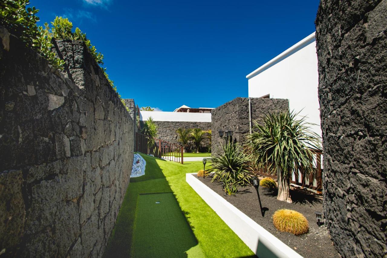 Villa Cavendish With Sea Views And Heatable Pool Close To Flamingo Beach Playa Blanca  Exterior photo