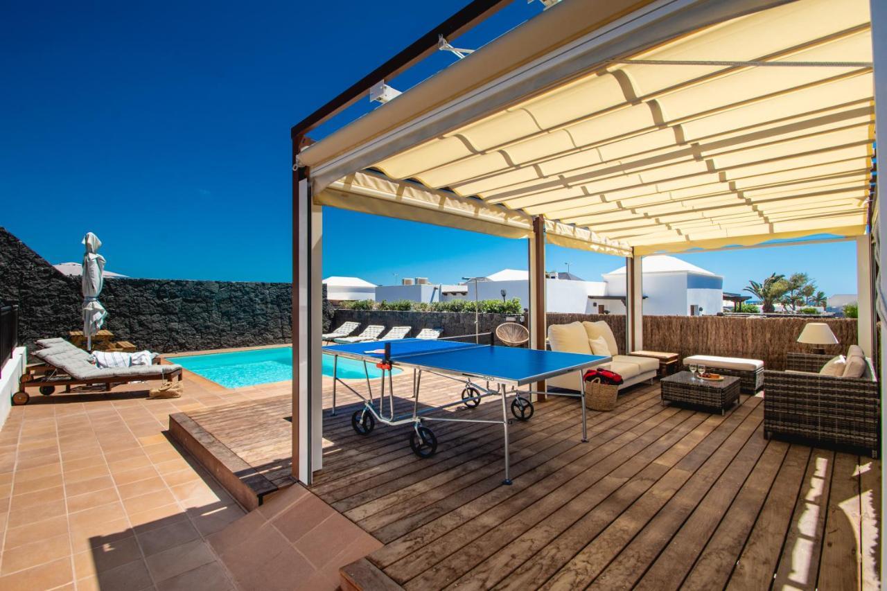Villa Cavendish With Sea Views And Heatable Pool Close To Flamingo Beach Playa Blanca  Exterior photo