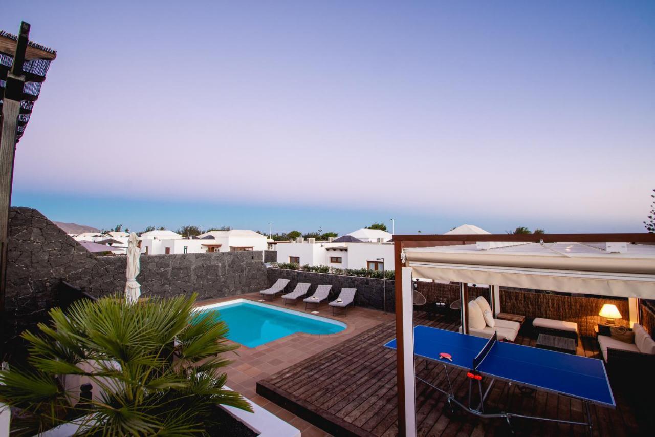 Villa Cavendish With Sea Views And Heatable Pool Close To Flamingo Beach Playa Blanca  Exterior photo