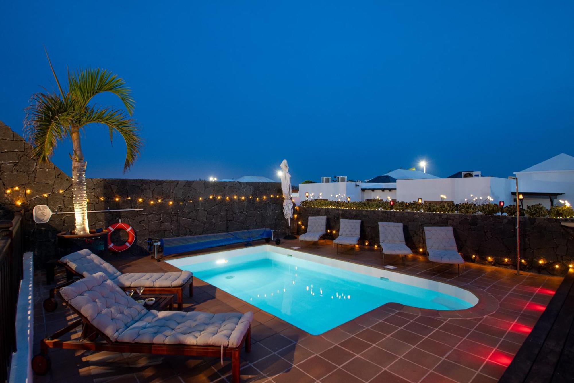 Villa Cavendish With Sea Views And Heatable Pool Close To Flamingo Beach Playa Blanca  Exterior photo